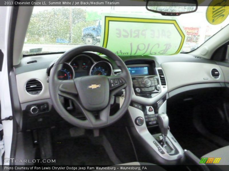 Summit White / Jet Black/Medium Titanium 2013 Chevrolet Cruze LS