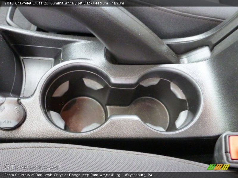 Summit White / Jet Black/Medium Titanium 2013 Chevrolet Cruze LS