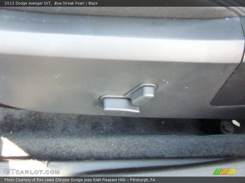 Blue Streak Pearl / Black 2013 Dodge Avenger SXT