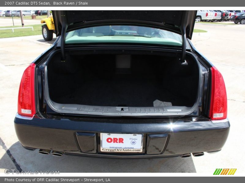 Black Raven / Shale 2007 Cadillac DTS Sedan