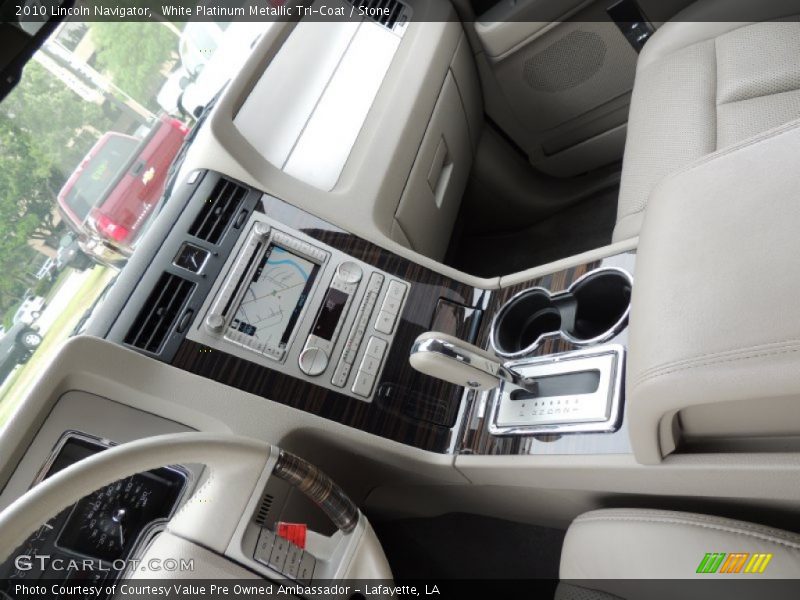 White Platinum Metallic Tri-Coat / Stone 2010 Lincoln Navigator