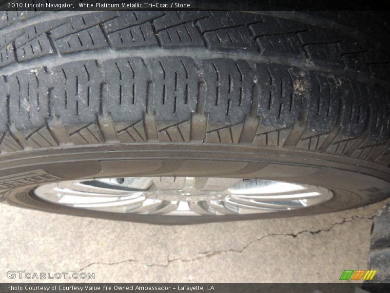 White Platinum Metallic Tri-Coat / Stone 2010 Lincoln Navigator
