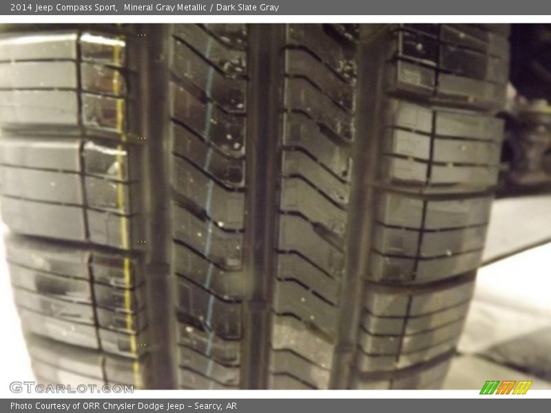 Mineral Gray Metallic / Dark Slate Gray 2014 Jeep Compass Sport