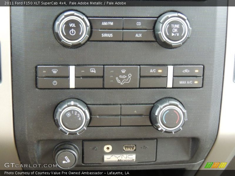 Pale Adobe Metallic / Pale Adobe 2011 Ford F150 XLT SuperCab 4x4