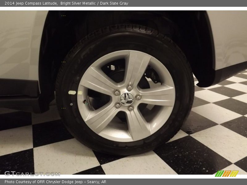 Bright Silver Metallic / Dark Slate Gray 2014 Jeep Compass Latitude