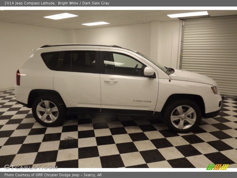 Bright White / Dark Slate Gray 2014 Jeep Compass Latitude