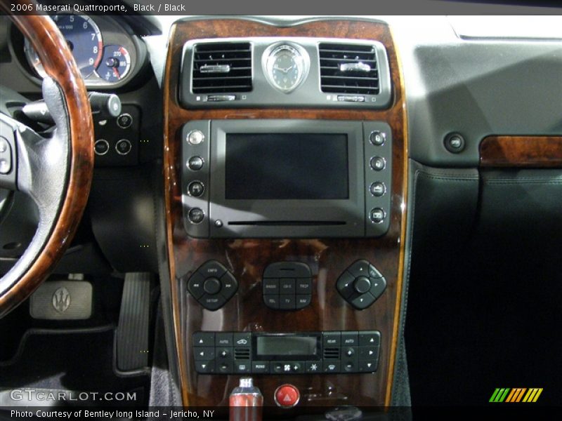 Black / Black 2006 Maserati Quattroporte