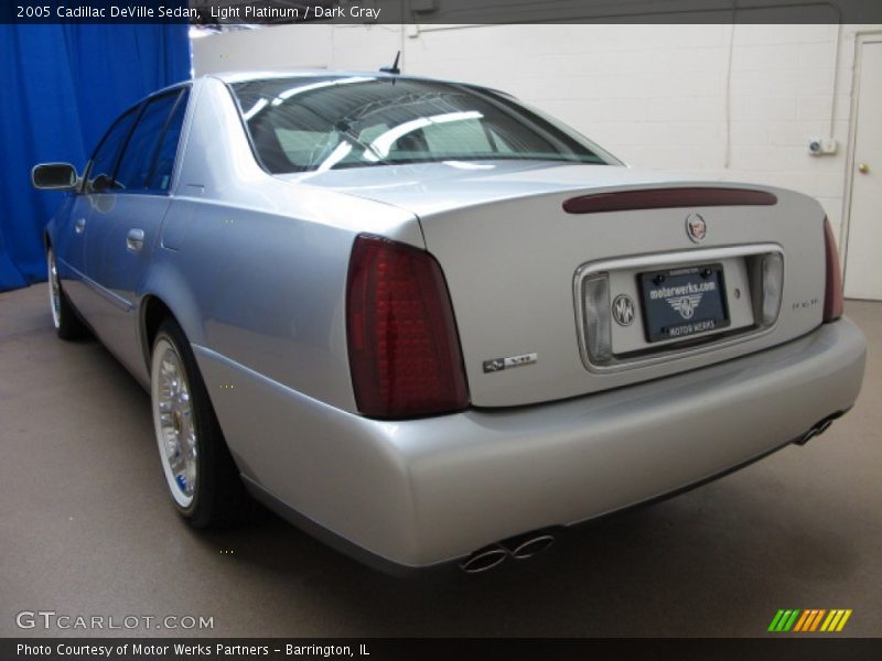 Light Platinum / Dark Gray 2005 Cadillac DeVille Sedan