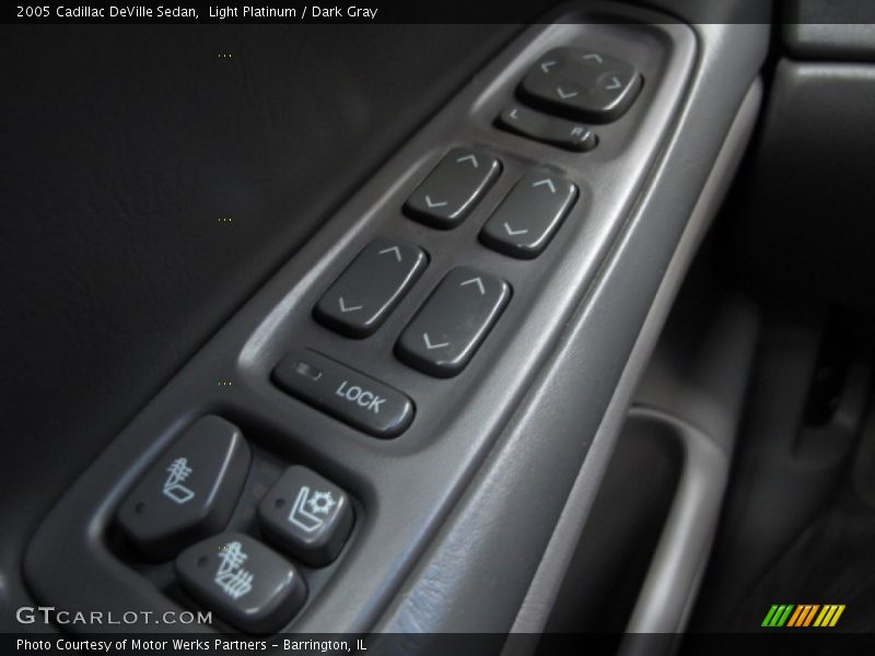 Light Platinum / Dark Gray 2005 Cadillac DeVille Sedan
