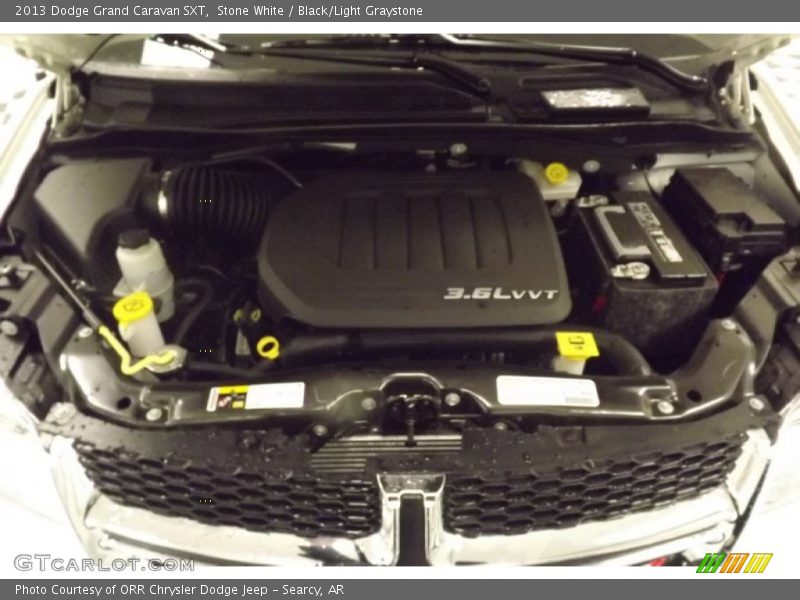 Stone White / Black/Light Graystone 2013 Dodge Grand Caravan SXT