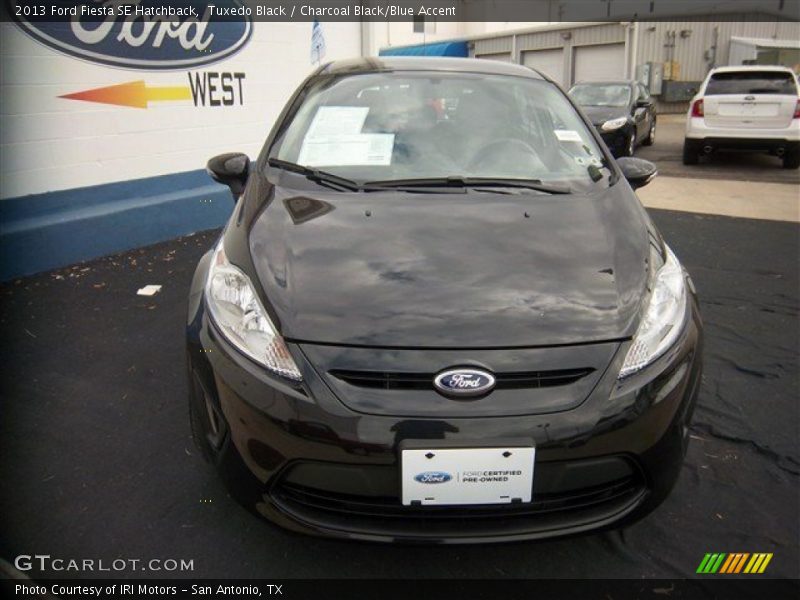 Tuxedo Black / Charcoal Black/Blue Accent 2013 Ford Fiesta SE Hatchback