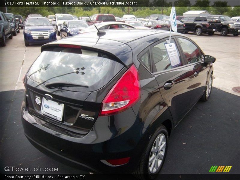 Tuxedo Black / Charcoal Black/Blue Accent 2013 Ford Fiesta SE Hatchback