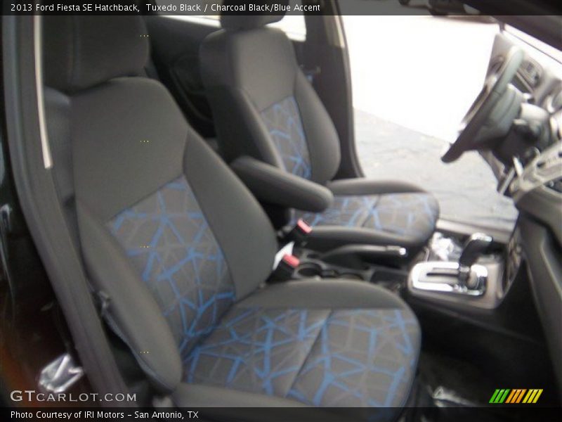 Tuxedo Black / Charcoal Black/Blue Accent 2013 Ford Fiesta SE Hatchback