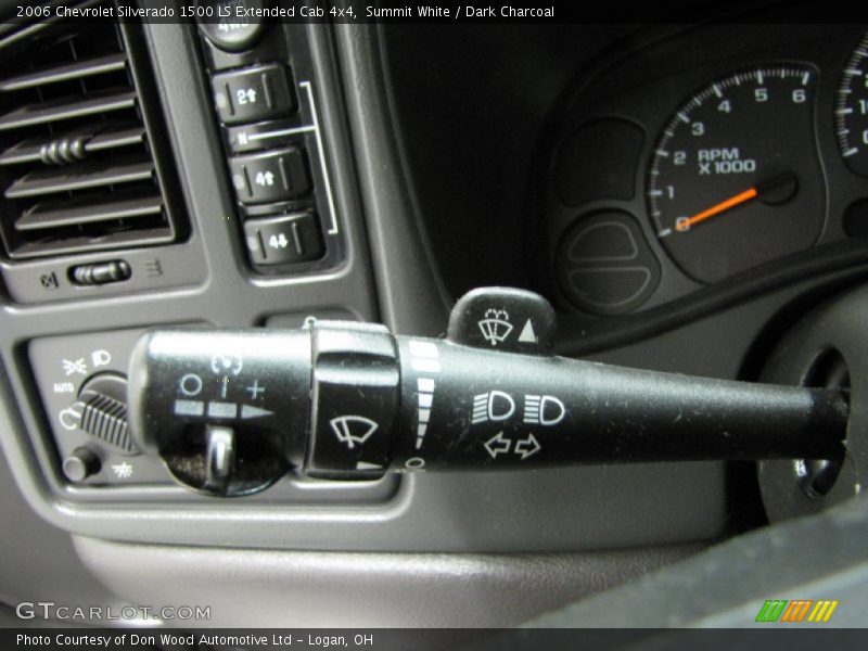 Controls of 2006 Silverado 1500 LS Extended Cab 4x4