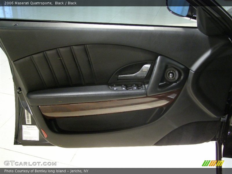 Black / Black 2006 Maserati Quattroporte