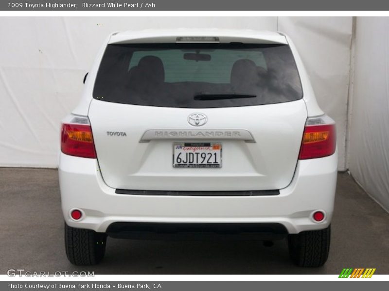 Blizzard White Pearl / Ash 2009 Toyota Highlander