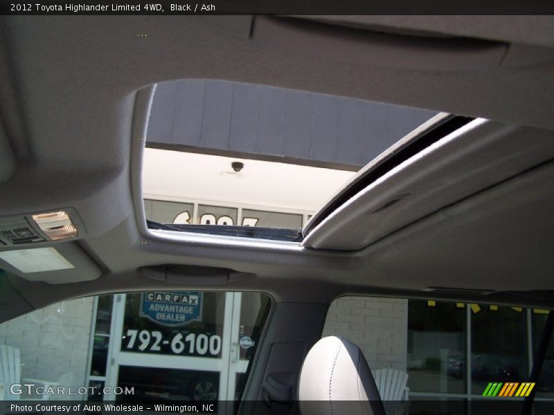 Black / Ash 2012 Toyota Highlander Limited 4WD