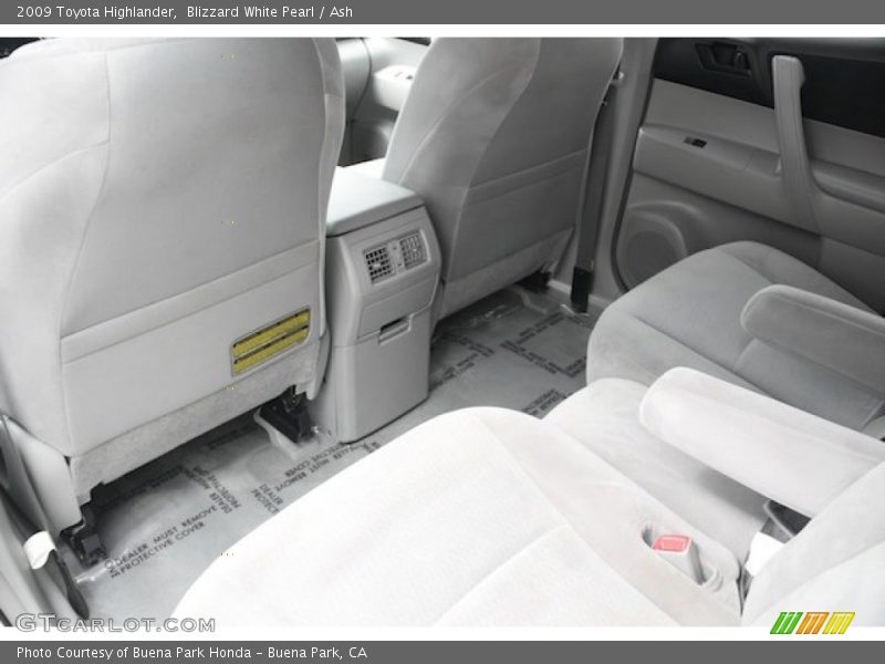 Blizzard White Pearl / Ash 2009 Toyota Highlander