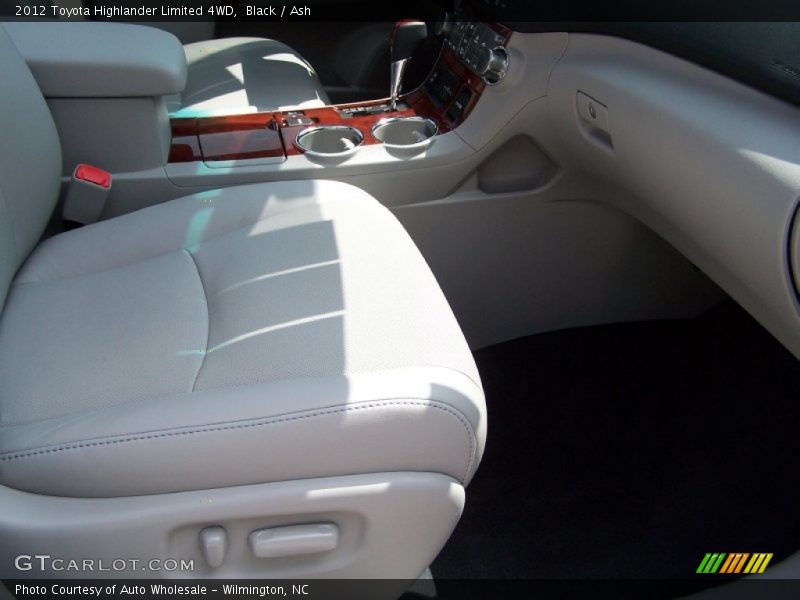 Black / Ash 2012 Toyota Highlander Limited 4WD