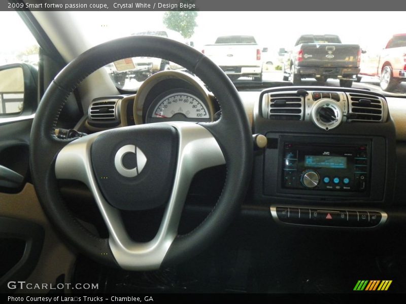 Crystal White / Design Beige 2009 Smart fortwo passion coupe
