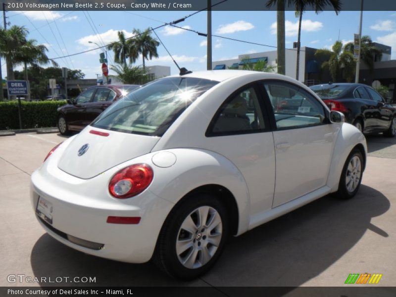 Candy White / Cream 2010 Volkswagen New Beetle 2.5 Coupe