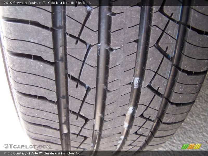 Gold Mist Metallic / Jet Black 2010 Chevrolet Equinox LT