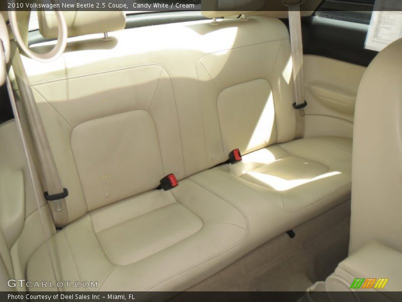 Candy White / Cream 2010 Volkswagen New Beetle 2.5 Coupe