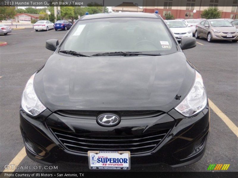 Ash Black / Taupe 2013 Hyundai Tucson GL