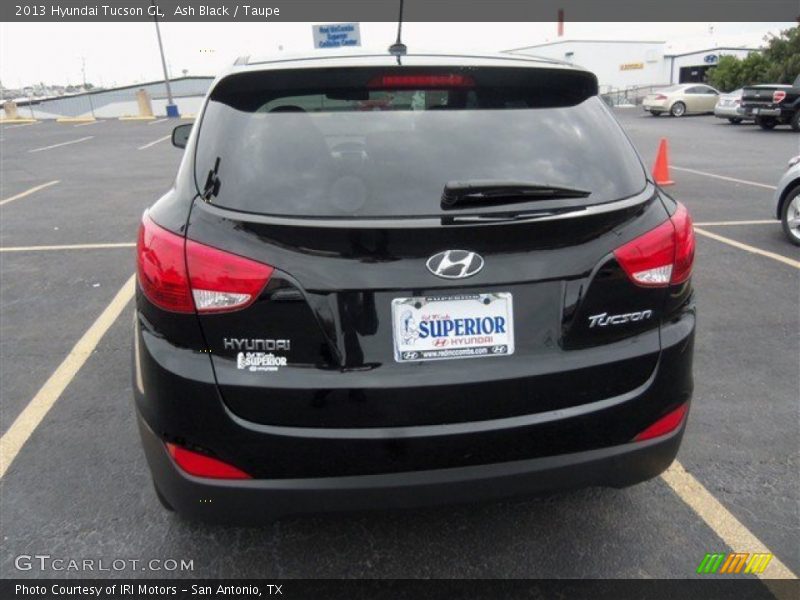 Ash Black / Taupe 2013 Hyundai Tucson GL