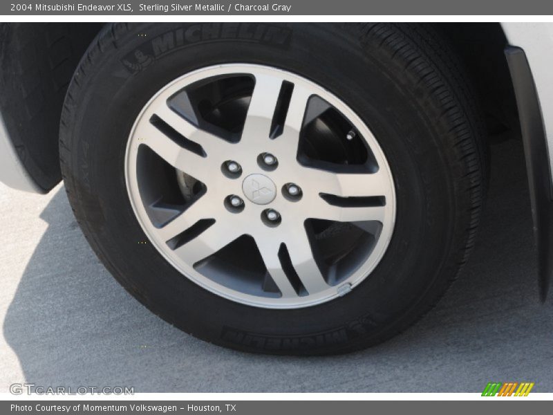 Sterling Silver Metallic / Charcoal Gray 2004 Mitsubishi Endeavor XLS