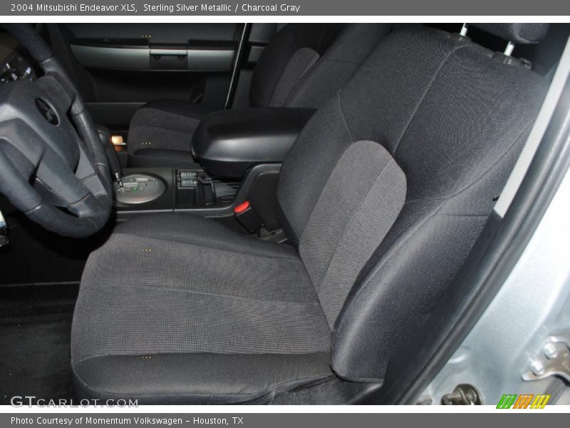 Sterling Silver Metallic / Charcoal Gray 2004 Mitsubishi Endeavor XLS