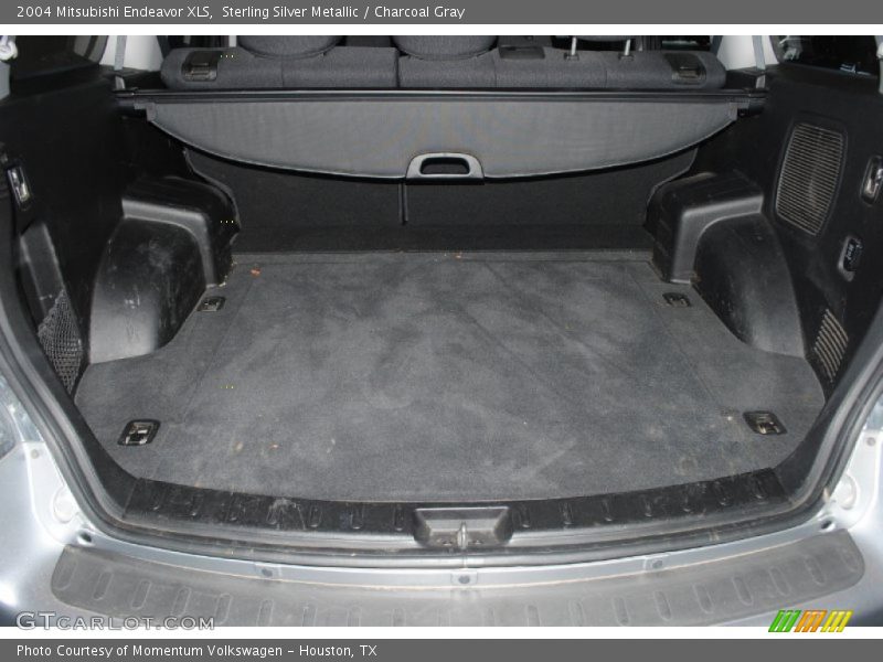 Sterling Silver Metallic / Charcoal Gray 2004 Mitsubishi Endeavor XLS
