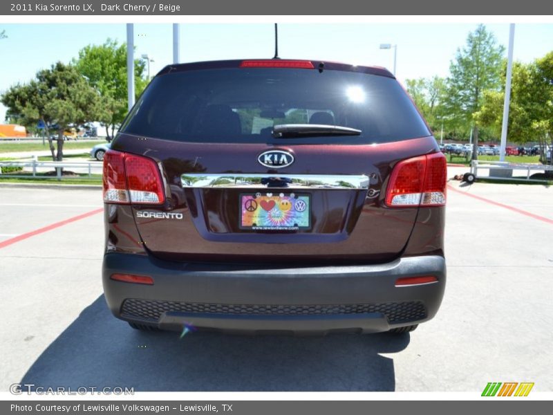Dark Cherry / Beige 2011 Kia Sorento LX