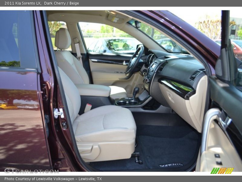 Dark Cherry / Beige 2011 Kia Sorento LX