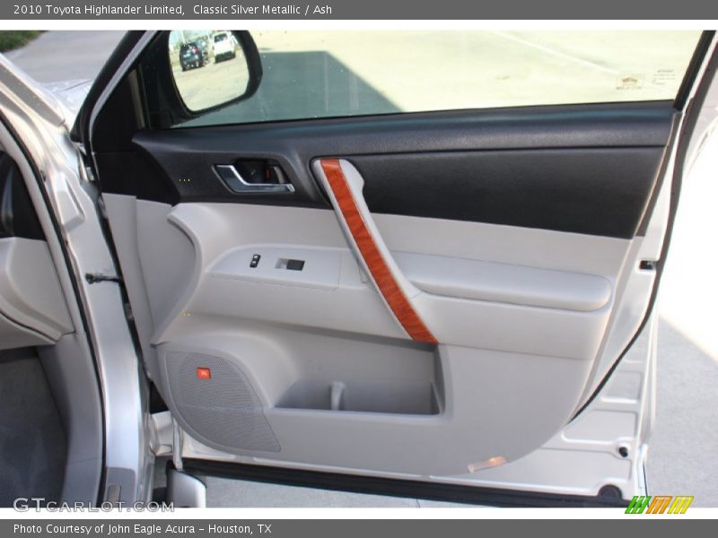 Classic Silver Metallic / Ash 2010 Toyota Highlander Limited