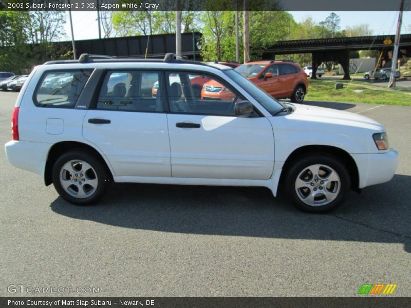 Aspen White / Gray 2003 Subaru Forester 2.5 XS
