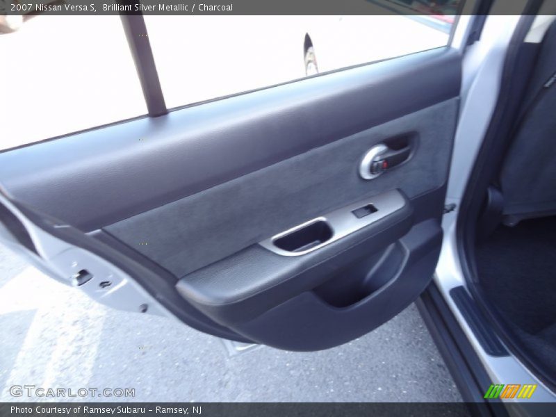 Brilliant Silver Metallic / Charcoal 2007 Nissan Versa S