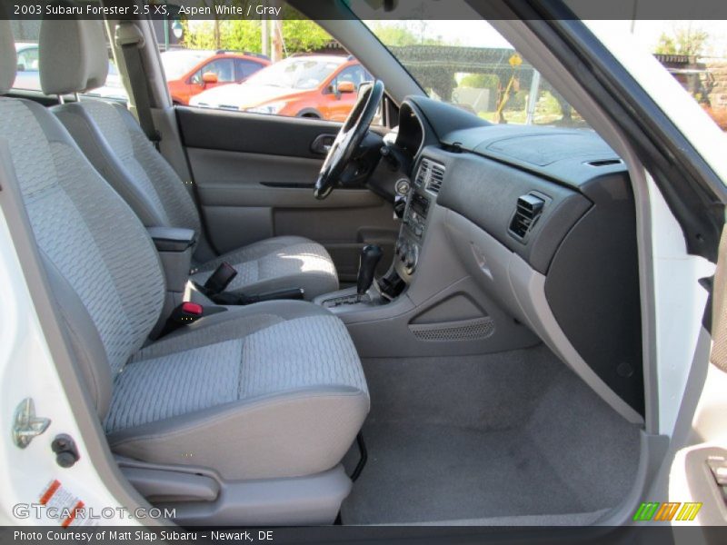 Aspen White / Gray 2003 Subaru Forester 2.5 XS
