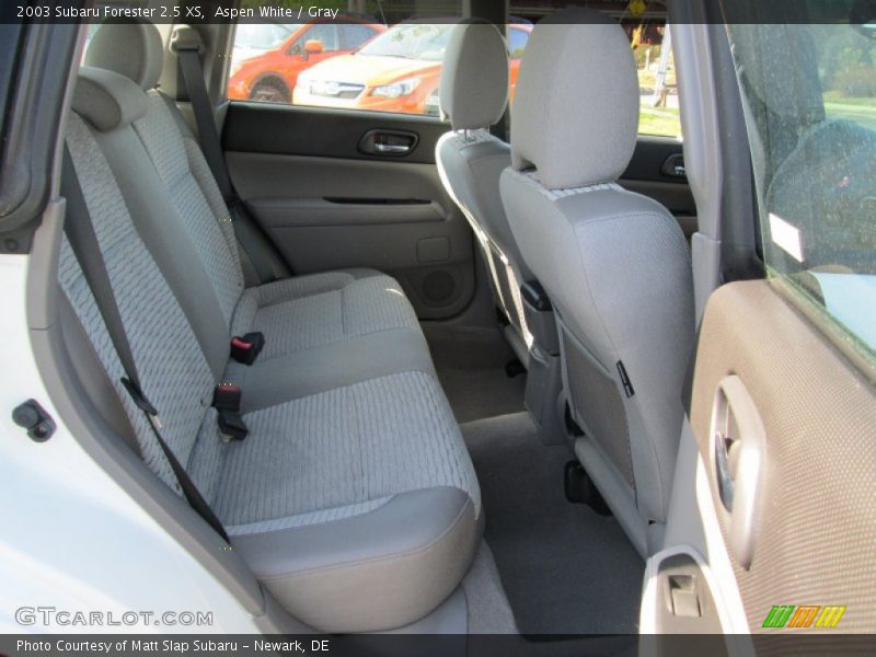 Aspen White / Gray 2003 Subaru Forester 2.5 XS