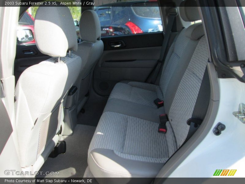 Aspen White / Gray 2003 Subaru Forester 2.5 XS