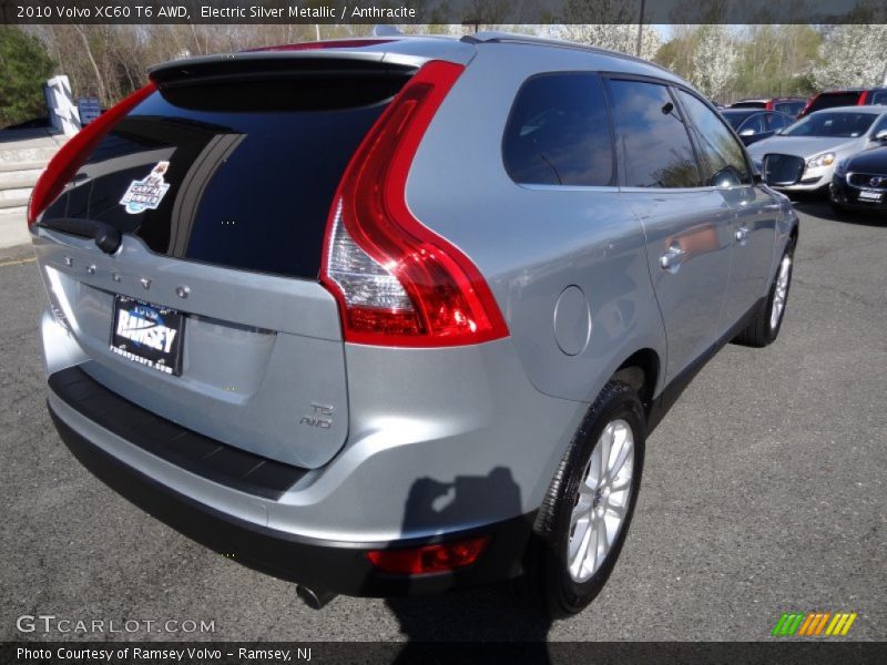 Electric Silver Metallic / Anthracite 2010 Volvo XC60 T6 AWD