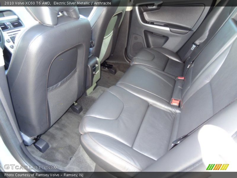 Electric Silver Metallic / Anthracite 2010 Volvo XC60 T6 AWD