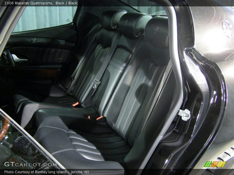 Black / Black 2006 Maserati Quattroporte