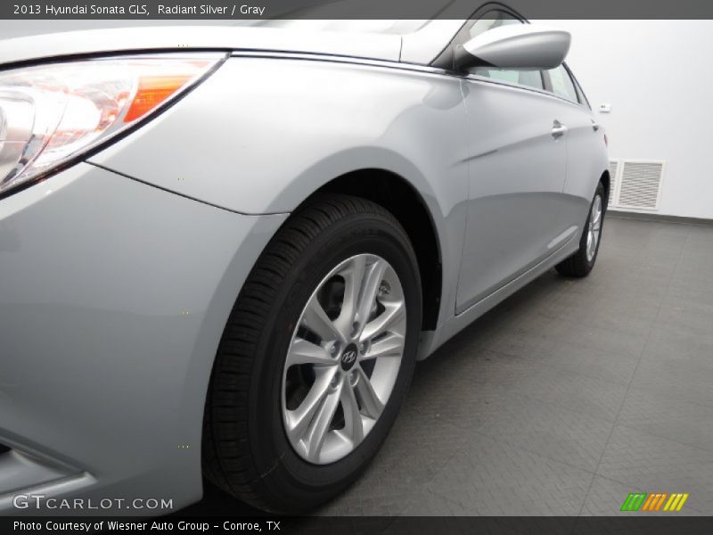 Radiant Silver / Gray 2013 Hyundai Sonata GLS