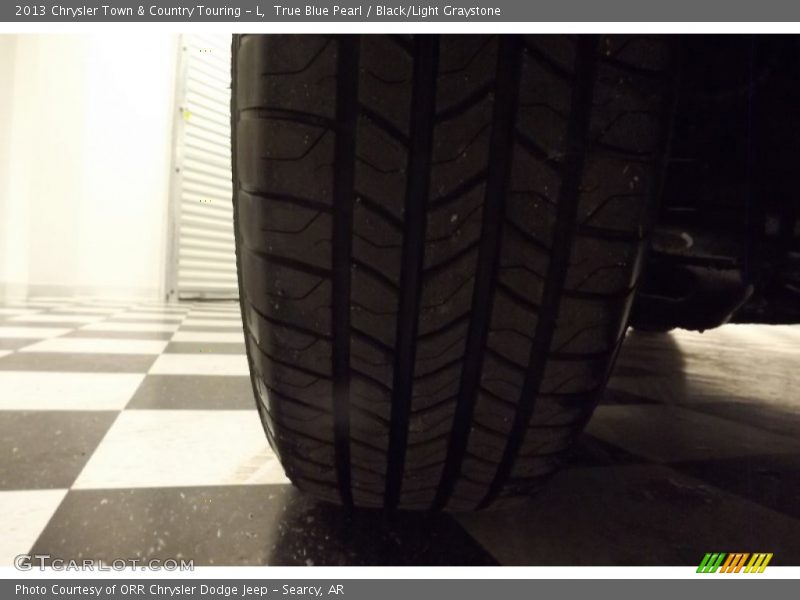 True Blue Pearl / Black/Light Graystone 2013 Chrysler Town & Country Touring - L