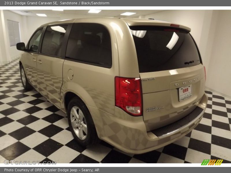 Sandstone / Black/Sandstorm 2013 Dodge Grand Caravan SE