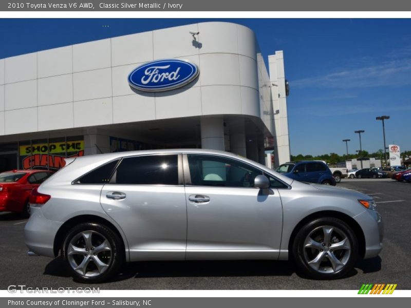 Classic Silver Metallic / Ivory 2010 Toyota Venza V6 AWD