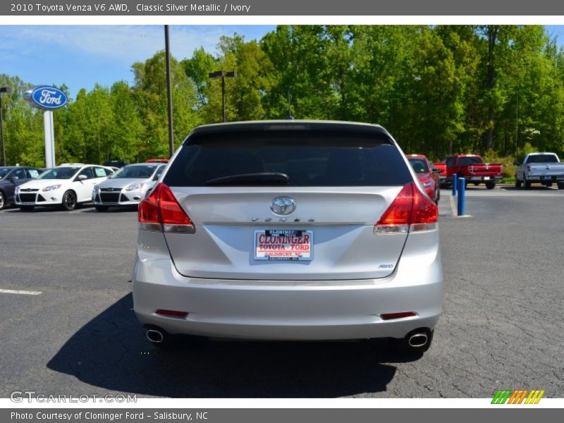 Classic Silver Metallic / Ivory 2010 Toyota Venza V6 AWD
