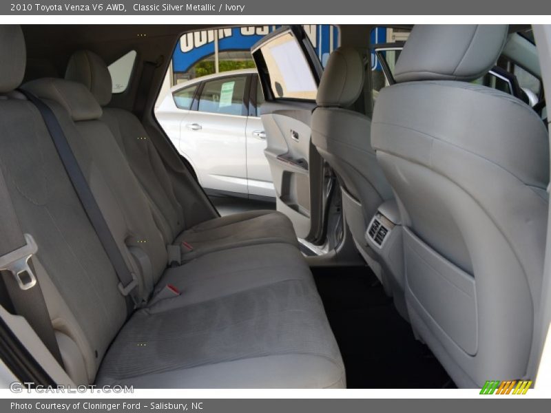 Classic Silver Metallic / Ivory 2010 Toyota Venza V6 AWD