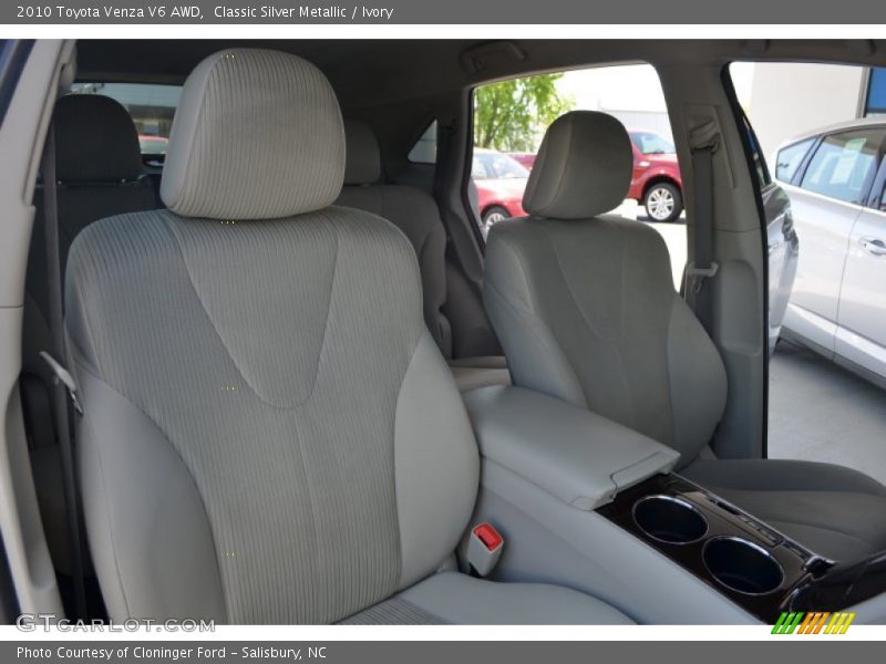 Classic Silver Metallic / Ivory 2010 Toyota Venza V6 AWD